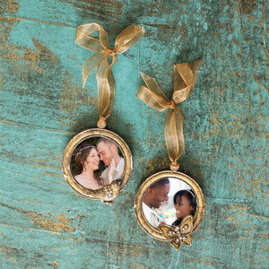 gold-frame-ornaments